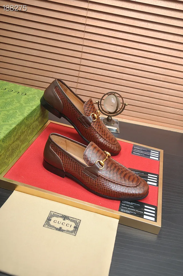 Gucci Horsebit 1955 Mocassins de couro marrom com relevo de serpente 5