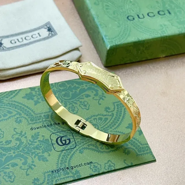 Gucci Horsebit 1955 Gold Rigid Bangle Engraved GG Motif Bracelet 7