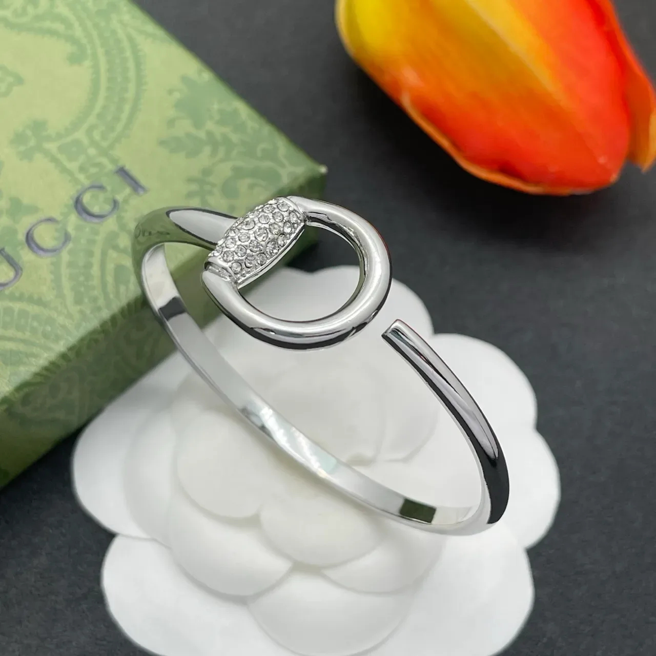 Gucci Horsebit 1955 Bracelete Aberto Pavé Cristal Prateado 8