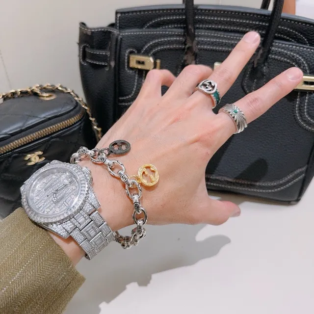 Gucci Interlocking G Motif चेन ब्रेसलेट सिल्वर गोल्ड मोटा ओवल-लिंक ब्रेसलेट 5