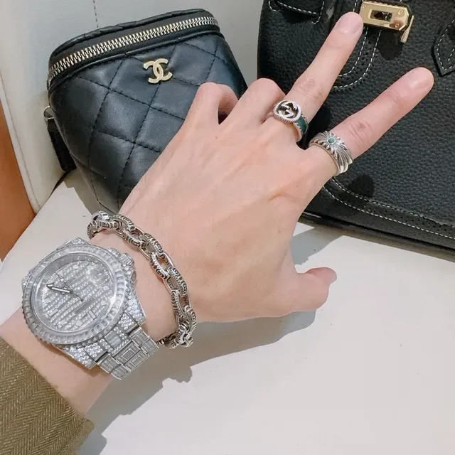 Gucci Interlocking G Motif Chain Silver Chunky Oval-Link Engraved Motifs Bracelet 7