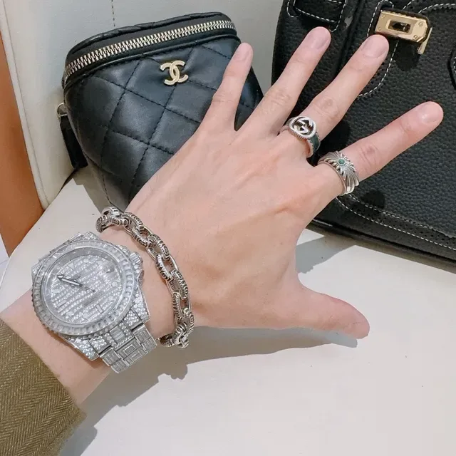 Gucci Interlocking G Motif Chain Silver Chunky Oval-Link Engraved Motifs Bracelet 8