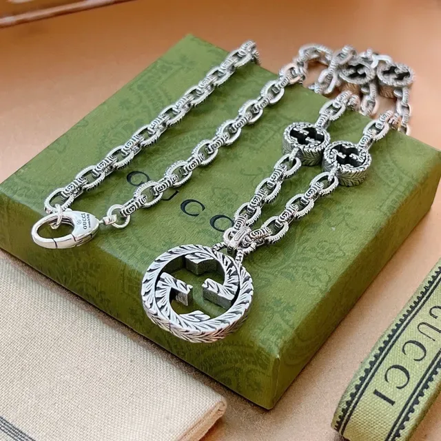 Gucci Interlocking G Ornate Twisted-Link Necklace 8