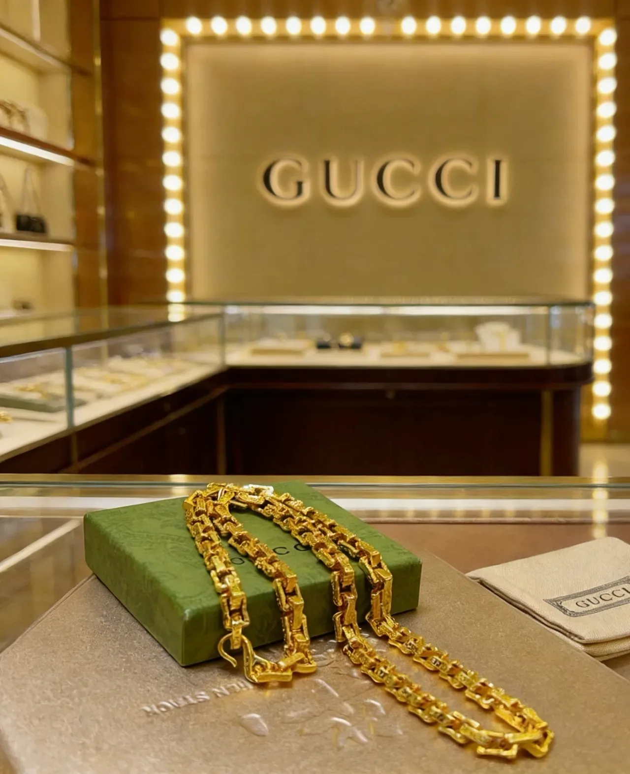 Gucci Link to Love Collier Or Oversized Chunky 6