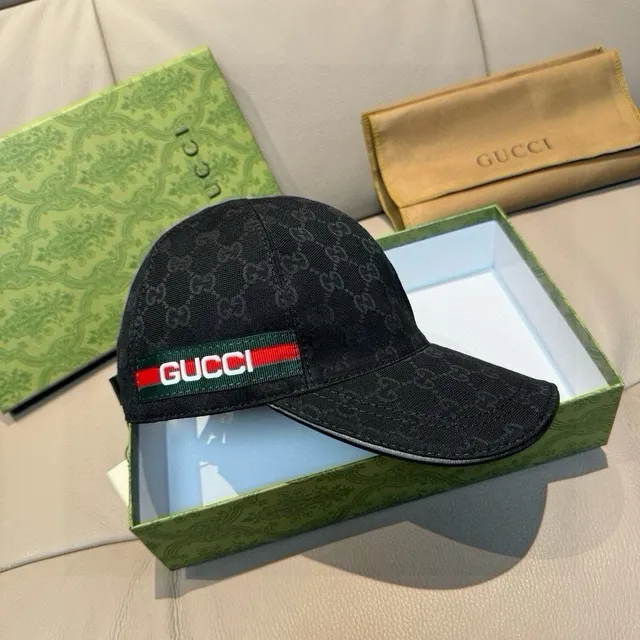 Gucci Monogram Canvas Web Stripe 棒球帽 6