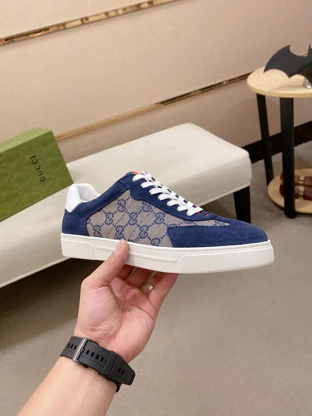 Tênis Gucci Navy Bege Camurça GG Monogram Canvas Cupsole Branco Lifestyle 4