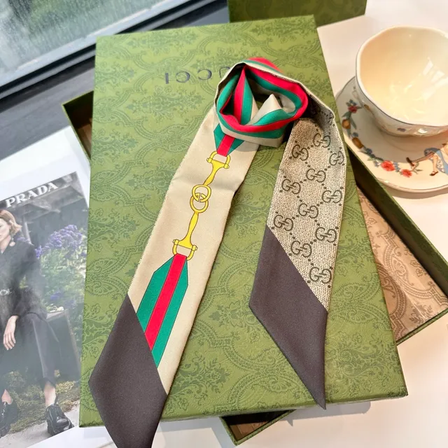 Gucci Ophidia GG Monogram Web Stripe Silk स्कार्फ 2