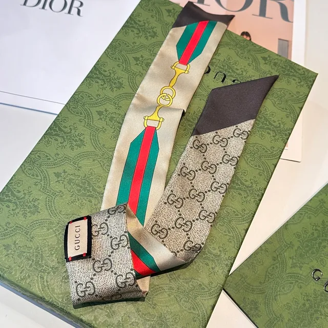 Gucci Ophidia GG Monogram Web Stripe Silk स्कार्फ 5