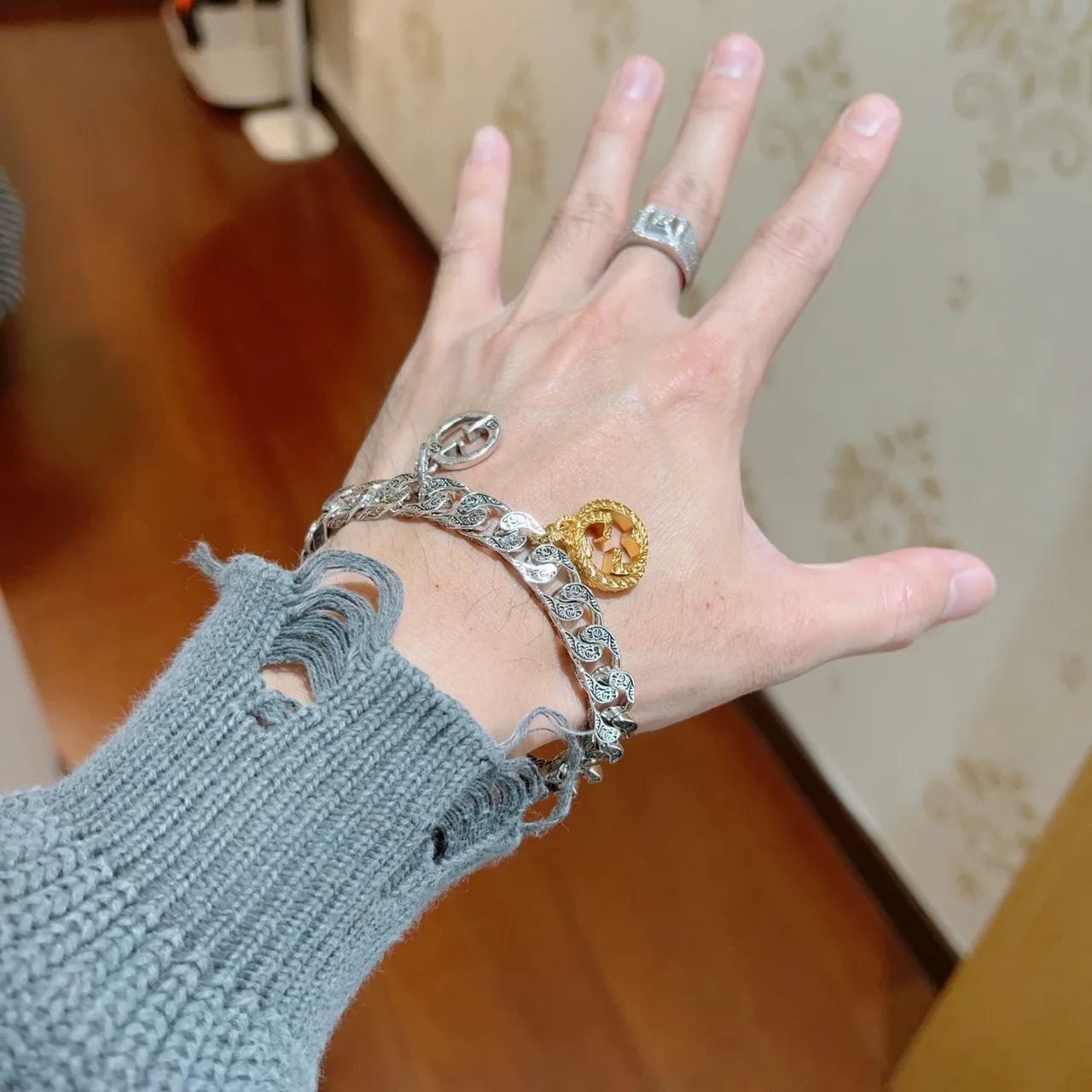 Gucci Ornate Curb-Link Double-G Charm Bracelet 3