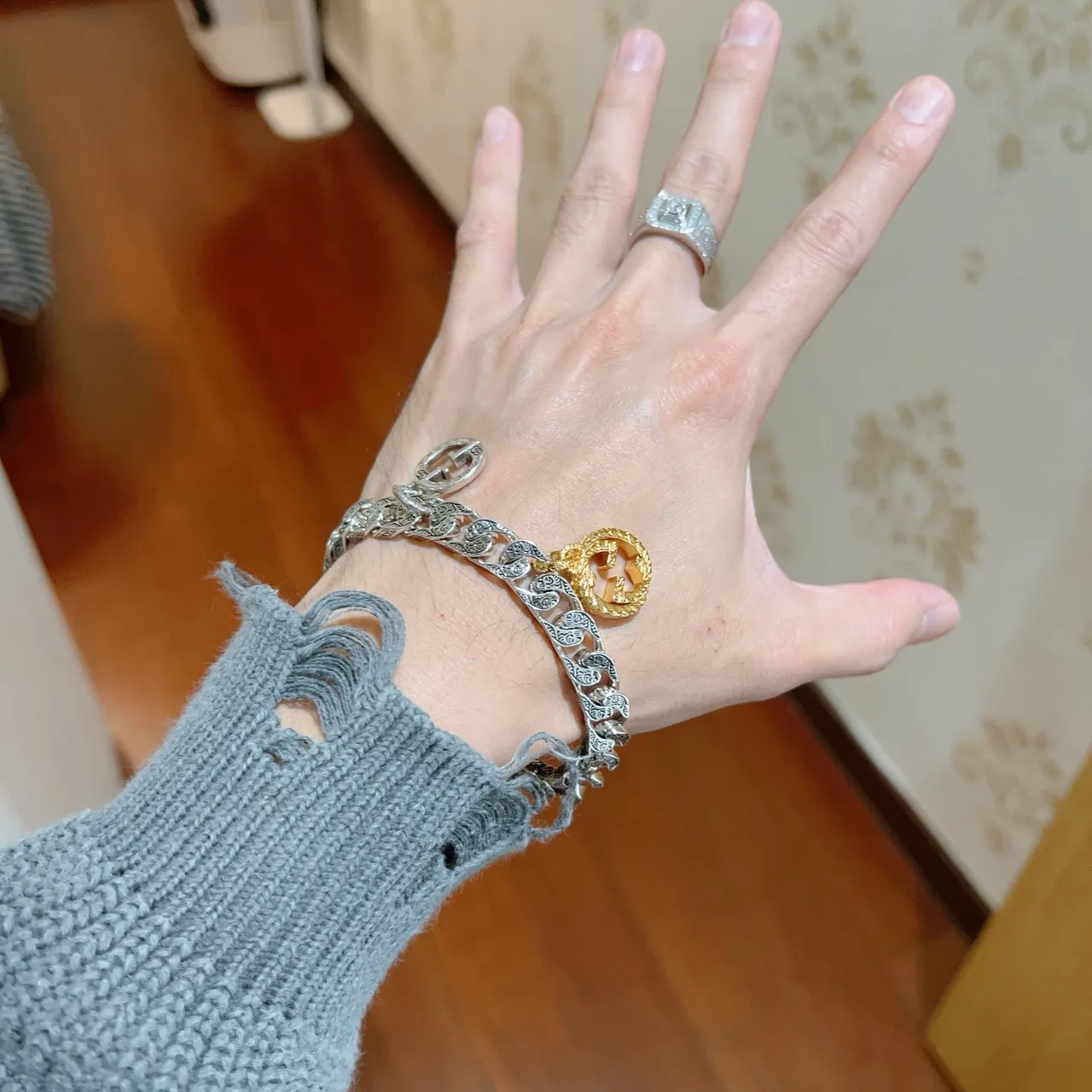 Gucci Ornate Curb-Link Double-G Charm Bracelet 8