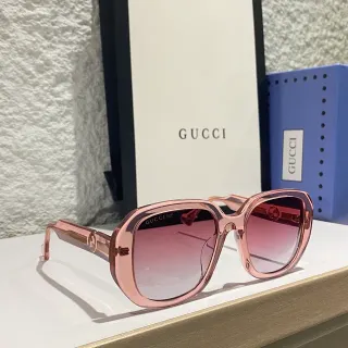Gucci نظارات شمسية مربعة كبيرة الحجم شفافة وردية تدرجية