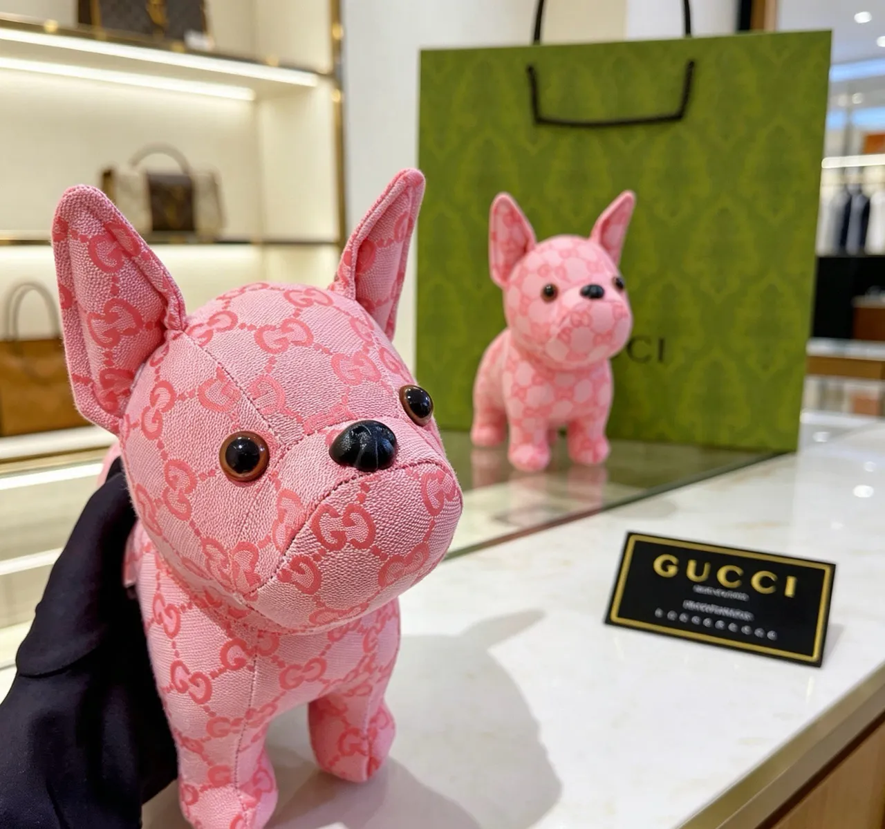 Gucci Sac à main rose et noir peluche bulldog silhouette GG monogramme tissu jacquard 5