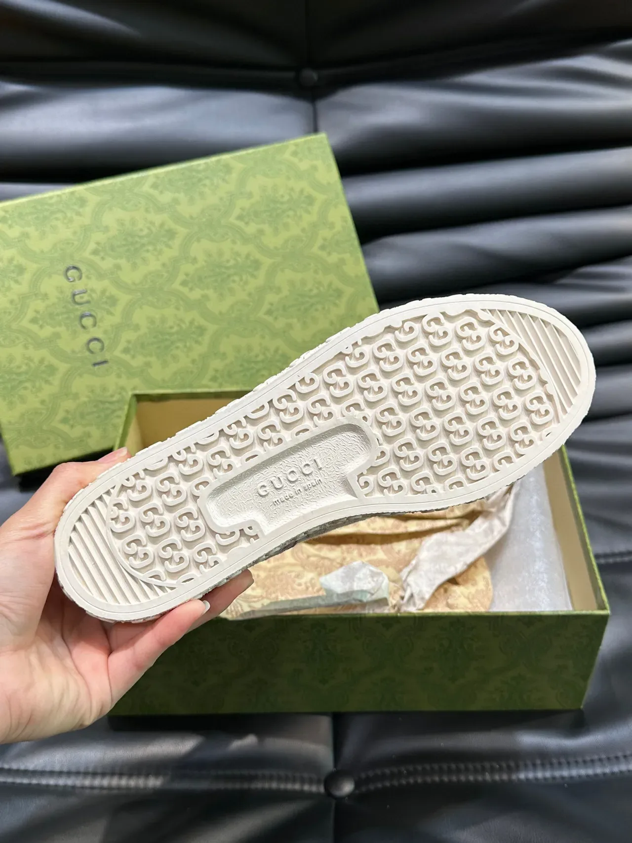 Gucci Zapatillas lifestyle rosa y blanco con upper de lona y ribeteado de goma en la punta 2