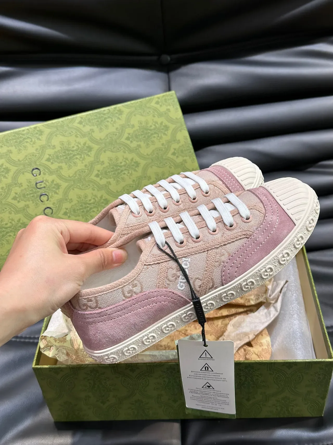 Gucci Zapatillas lifestyle rosa y blanco con upper de lona y ribeteado de goma en la punta 5