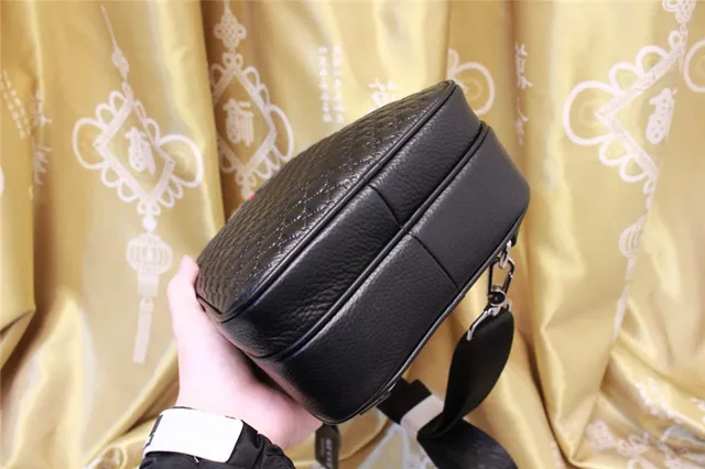 Gucci حقيبة كروس بودي مبطنة ماتلاسيه 6