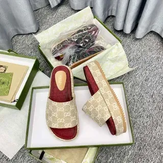 Gucci Screener Beige y Rojo GG Monogram Zapatillas