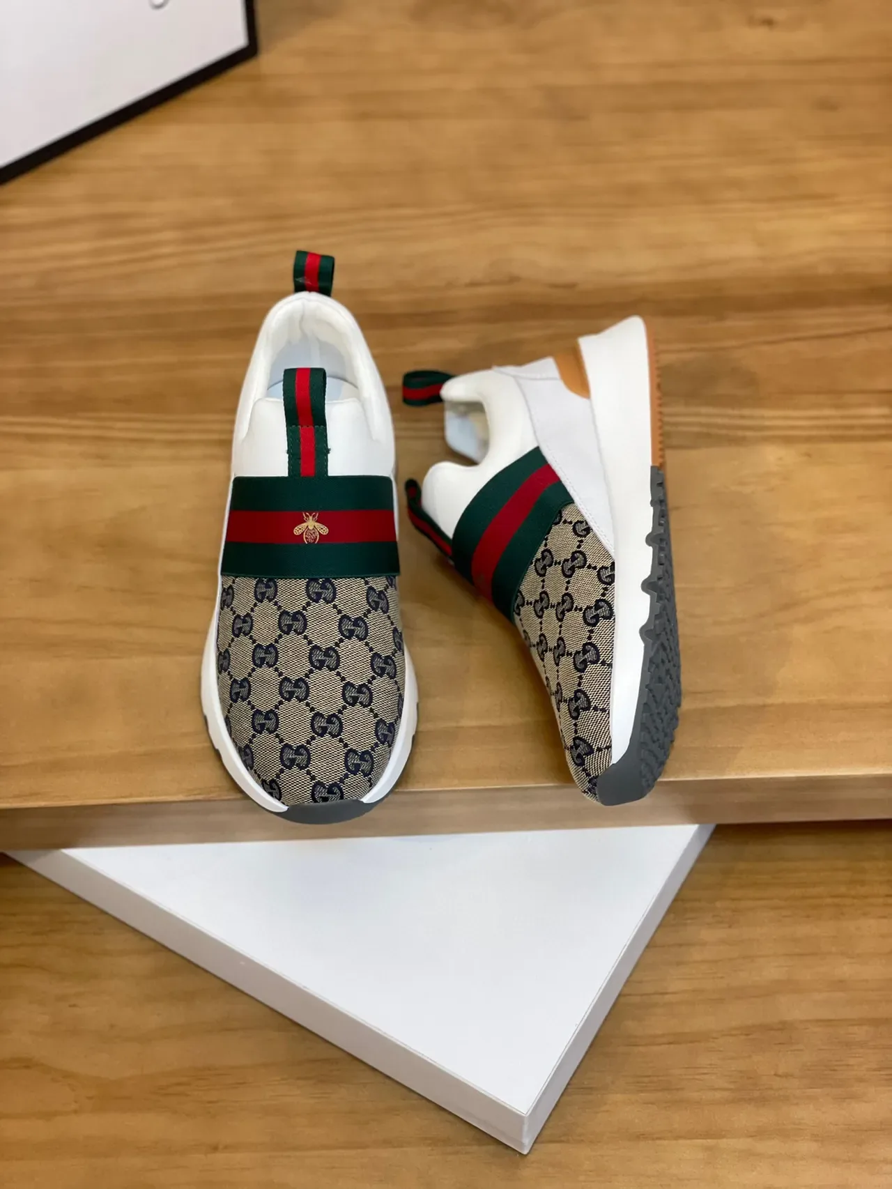 Gucci Screener 米色 GG Monogram Web Strap 生活方式运动鞋 3