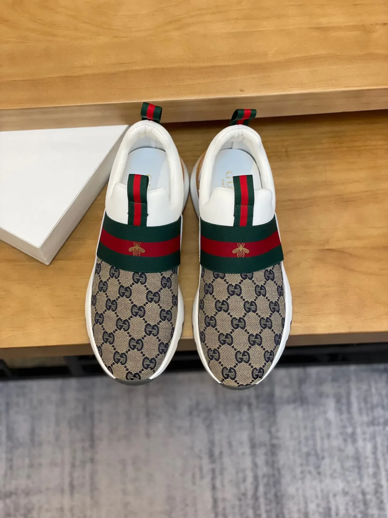 Gucci Screener 米色 GG Monogram Web Strap 生活方式运动鞋 4