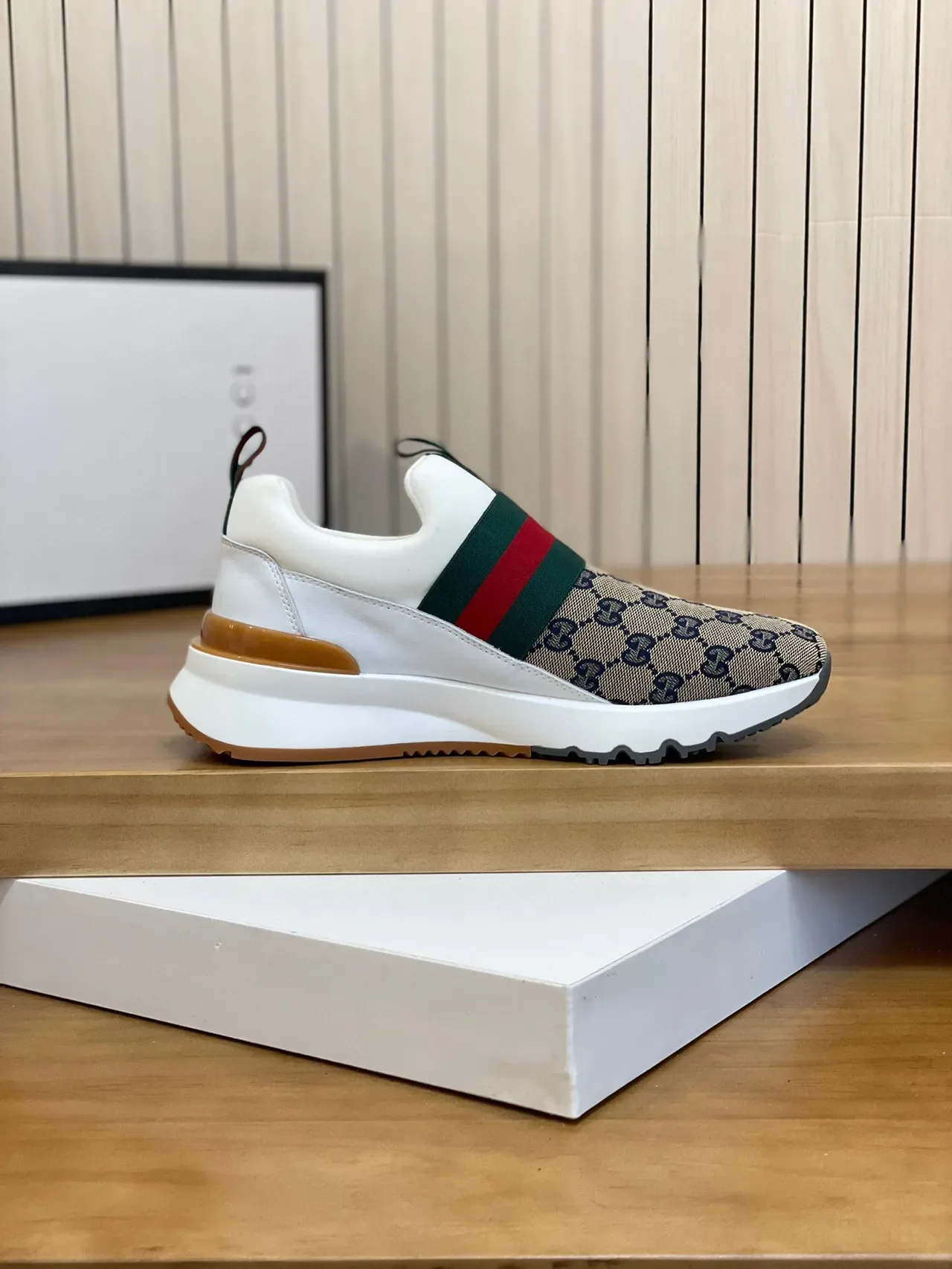 Gucci Screener 米色 GG Monogram Web Strap 生活方式运动鞋 5
