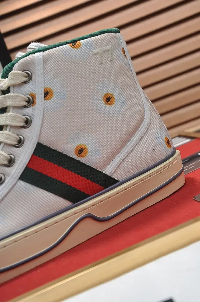 Gucci Screener Estampa Floral Tênis Lifestyle de Topo Alto 3
