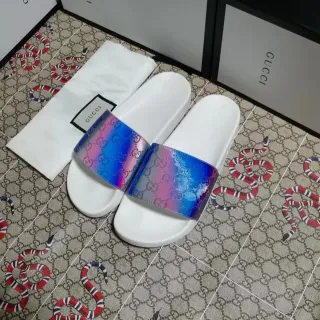 Gucci Screener 虹彩 GG Monogram 白色拖鞋