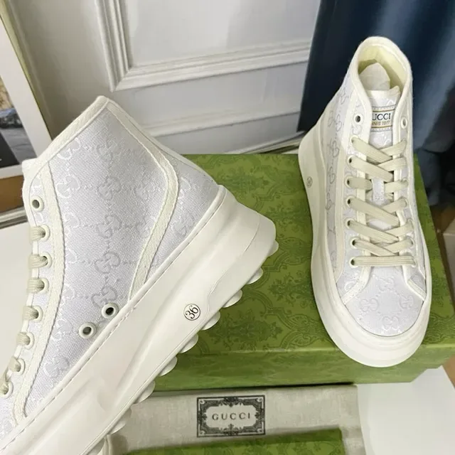 Gucci Screener toile monogramme blanc sneakers lifestyle 3