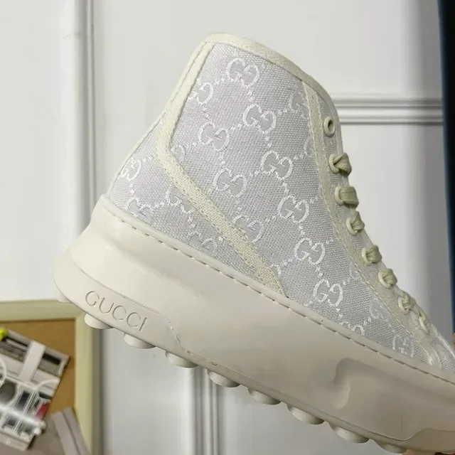Gucci Screener toile monogramme blanc sneakers lifestyle 6