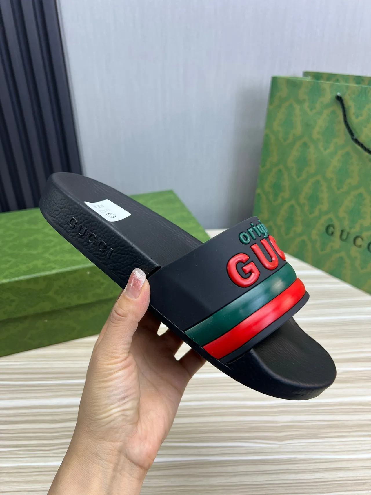Gucci Screener Original GUCCI Black Red Green zapatillas 4