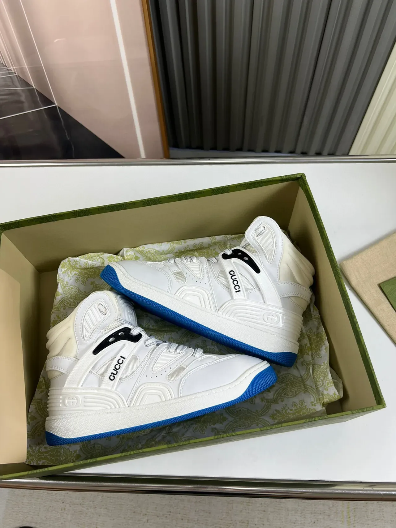 Gucci Screener Blancos y Azules zapatillas lifestyle 6