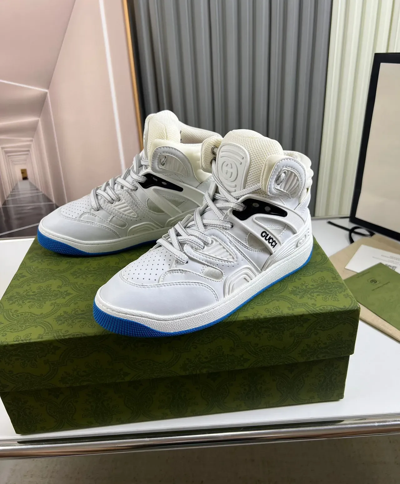 Gucci Screener Blancos y Azules zapatillas lifestyle 8