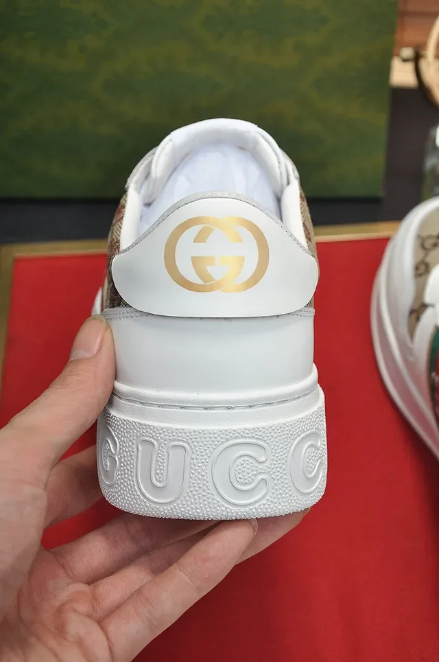 Gucci Screener সাদা GG Monogram ক্যানভাস লাইফস্টাইল স্নিকার্স 3