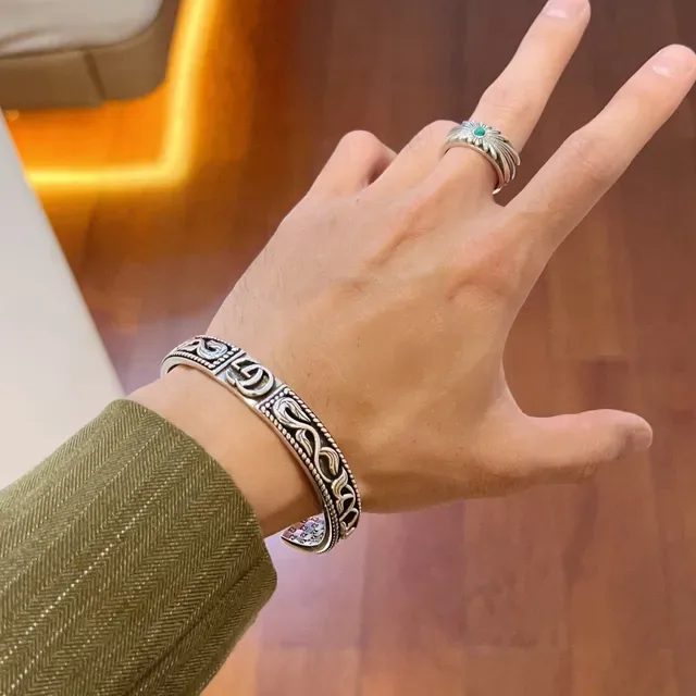 Gucci Silver Gold Ornate Scrollwork Interlocking GG Logo Bracelet 8