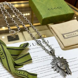 Collier Gucci Chaîne à maillons lourds Argent Vert Pendentif diadème de plumes