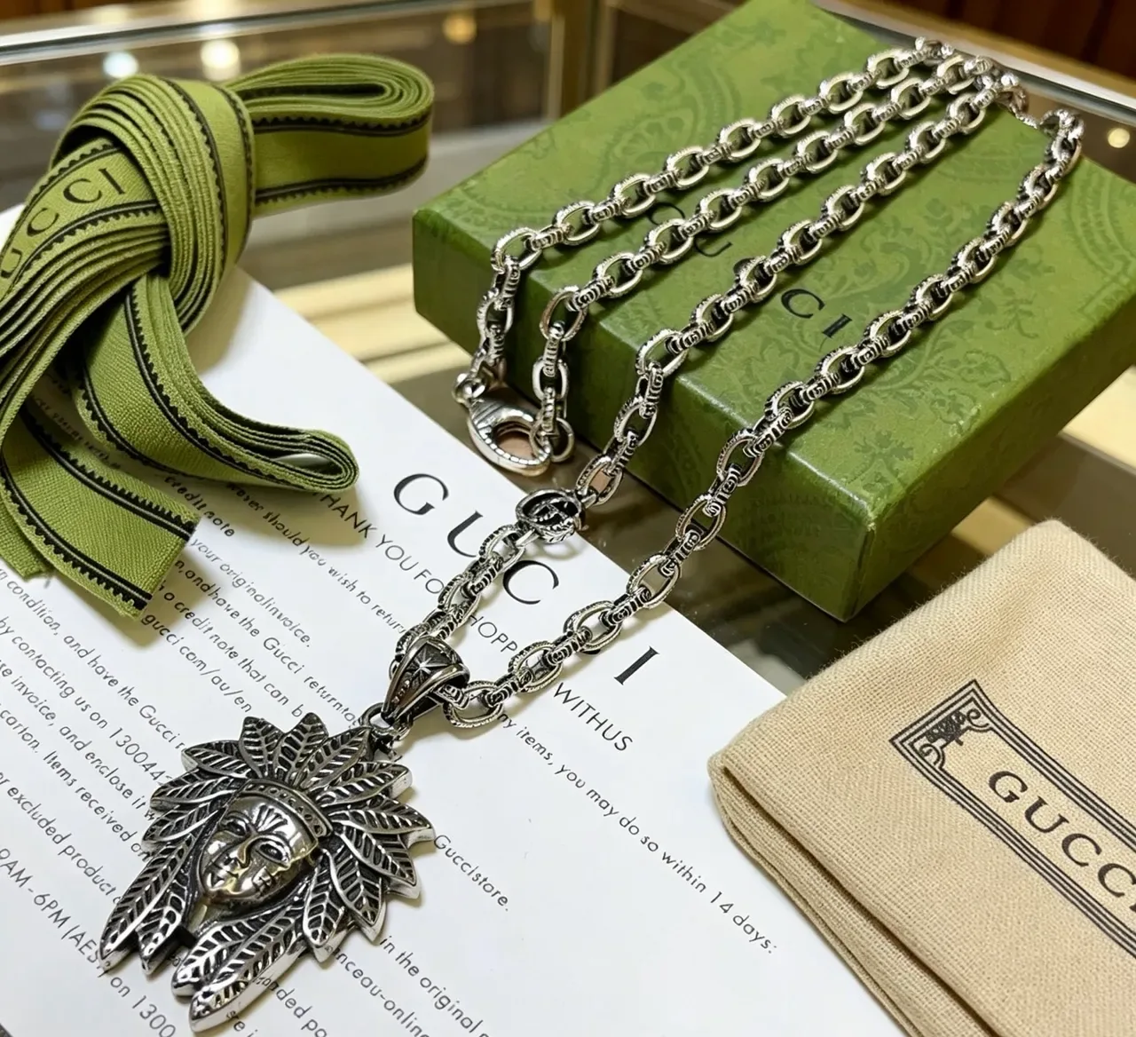 Colar Gucci Corrente de elos pesados Prata Verde Pingente de diadema de penas 7