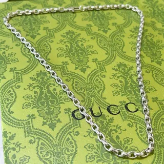 Gucci রূপালী রঙের ডিম্বাকার লিংক চেইন নেকলেস