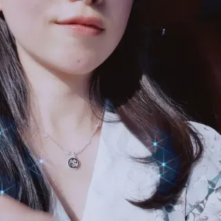 Gucci রূপালী সাদা Interlocking G পেন্ডেন্ট নেকলেস