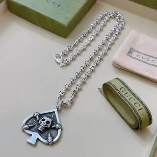গুক্কি Skull Spade Pendant ইন্টারলকিং G-লিংক নেকলেস