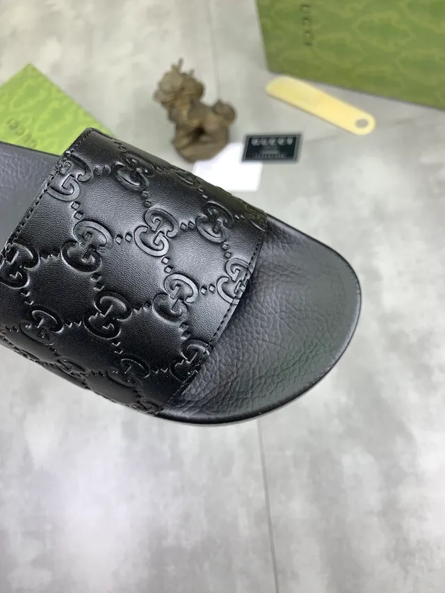Gucci Slide Preto e Marrom Escuro com GG Monogram embossado 9