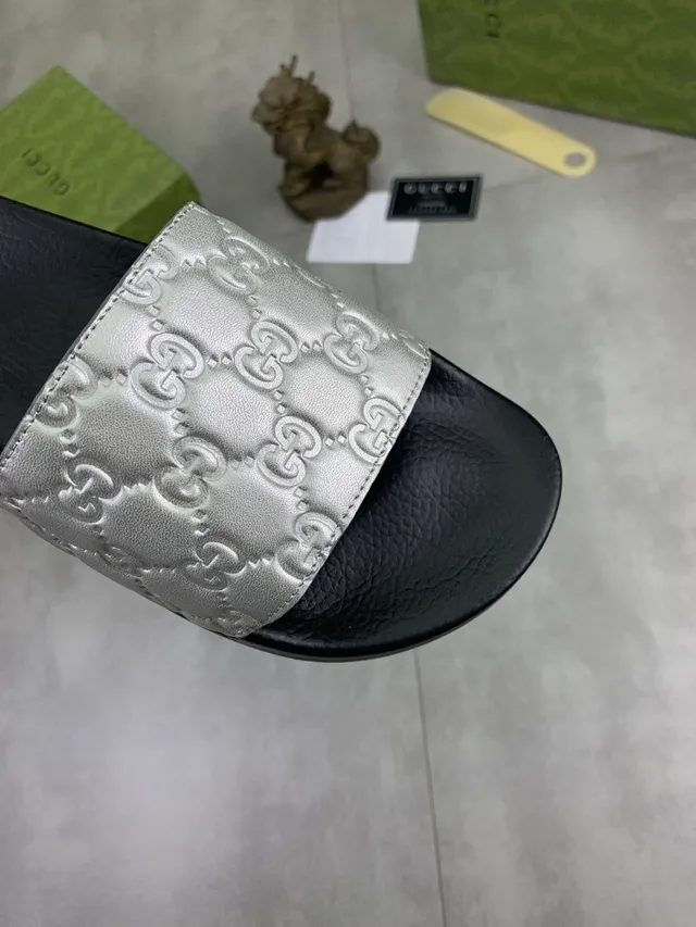Gucci Slide Preto e Marrom Escuro com GG Monogram embossado 15