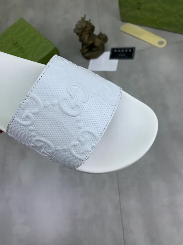 Gucci Slide Preto e Marrom Escuro com GG Monogram embossado 17