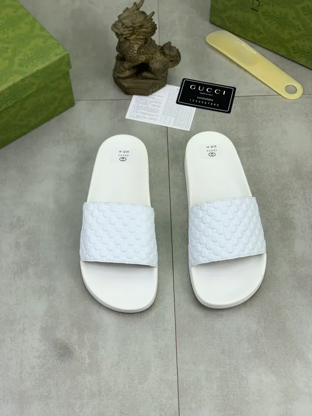 Gucci Slide Preto e Marrom Escuro com GG Monogram embossado 24