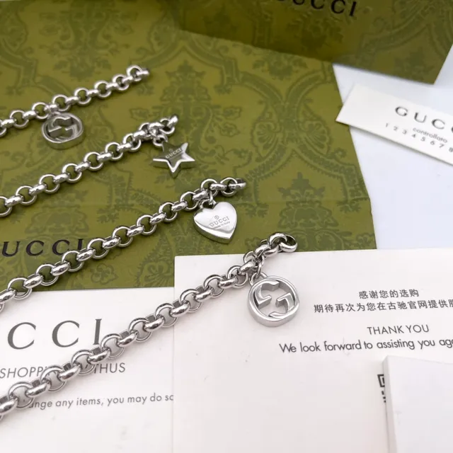 Gucci Bracelet Étoile Charme Chaîne Ton argent 4