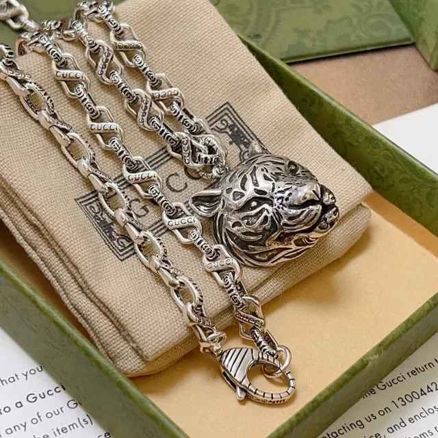 Gucci Tiger Head Pendant Silver-Tone Chain Necklace 9