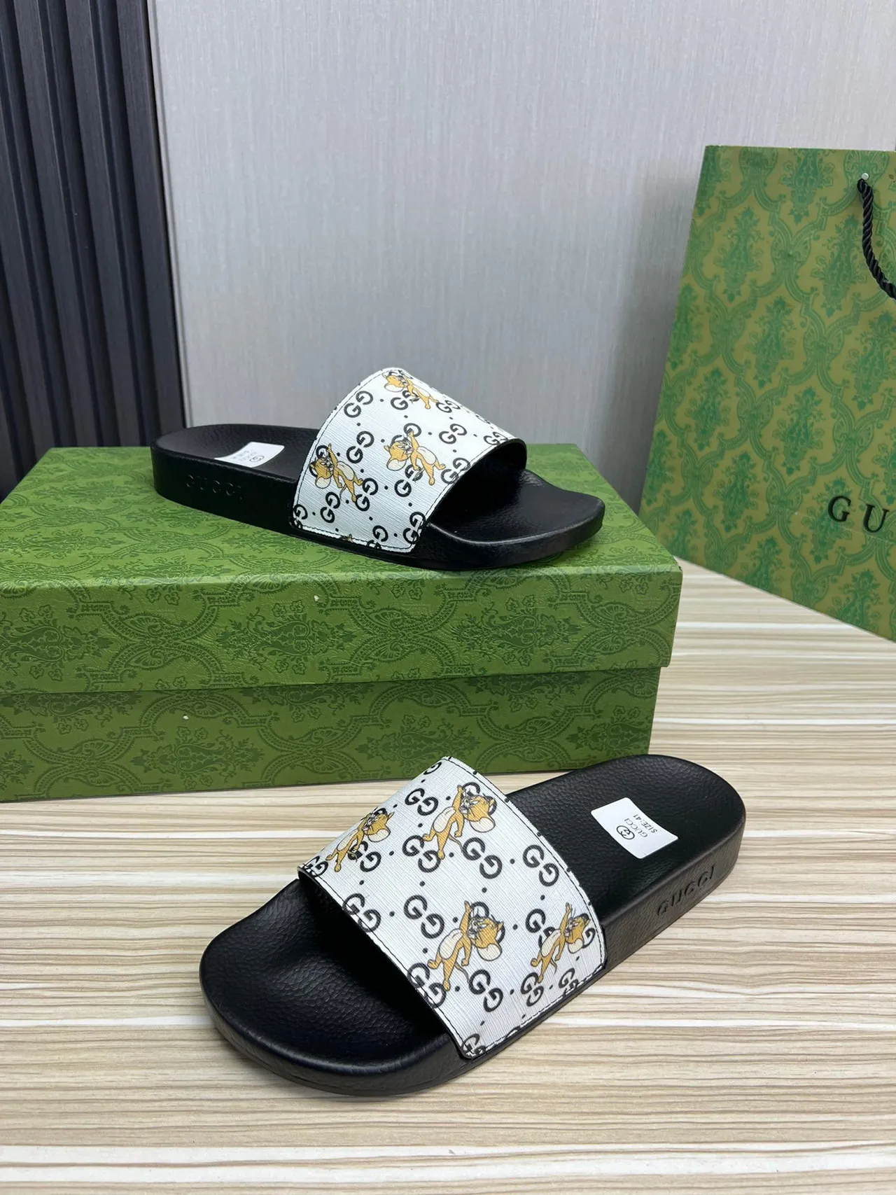 Gucci Tom & Jerry GG imprimé glisseuses 7