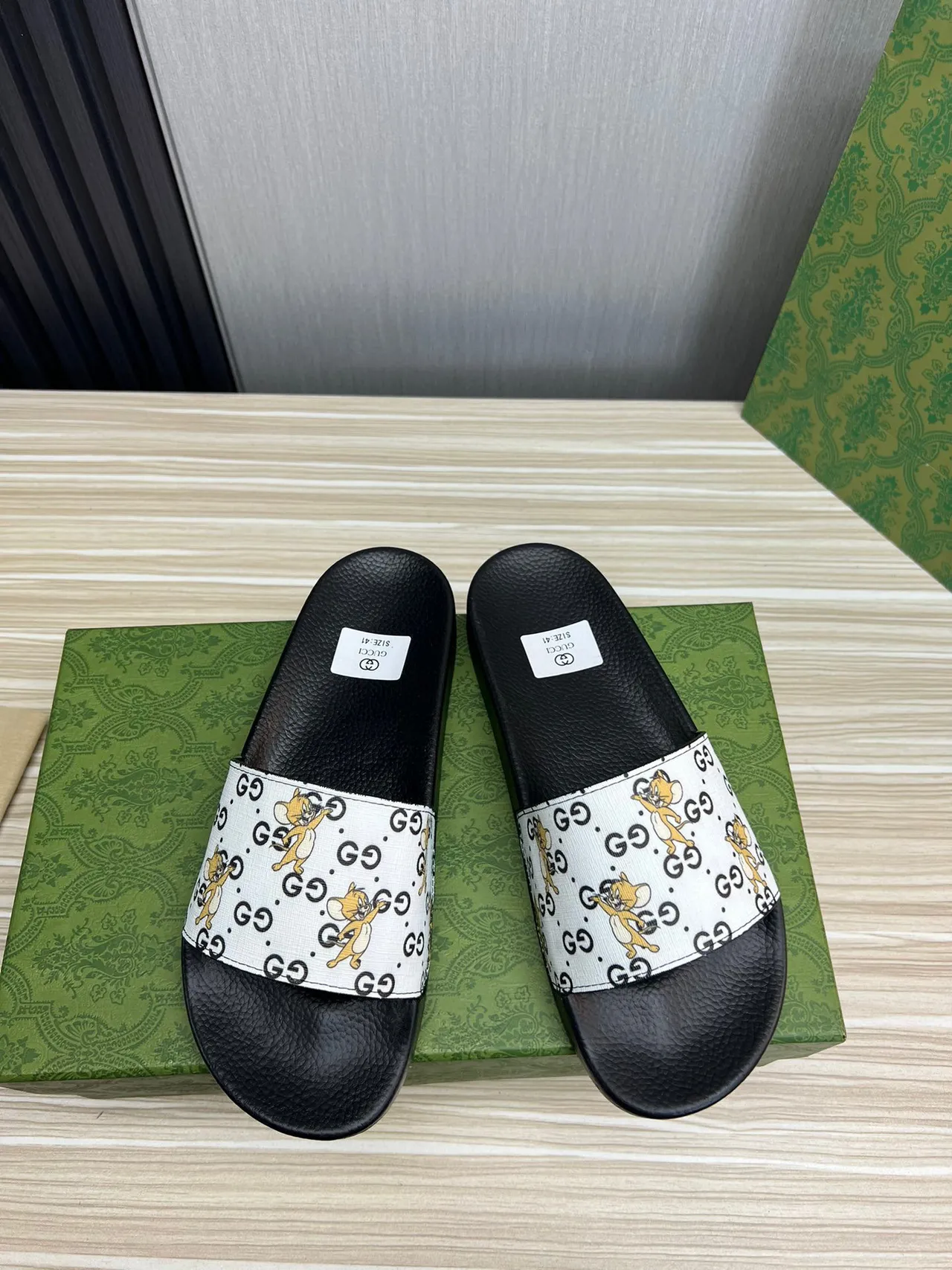 Gucci Tom & Jerry GG imprimé glisseuses 9