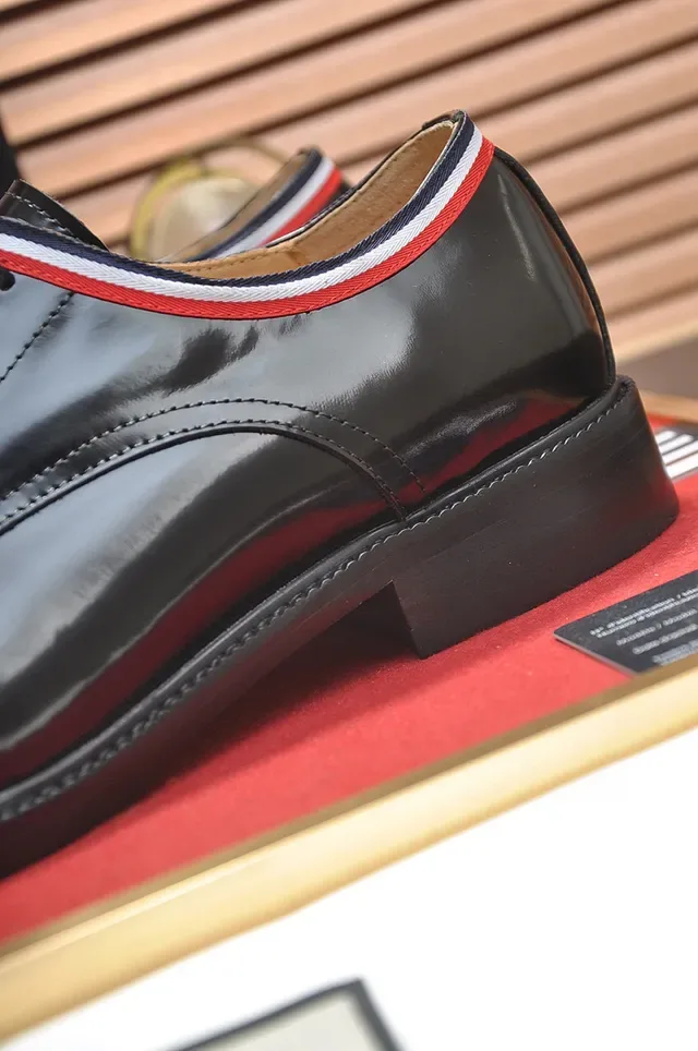 Gucci Web-Trimmed Black Oxford Shoes 2