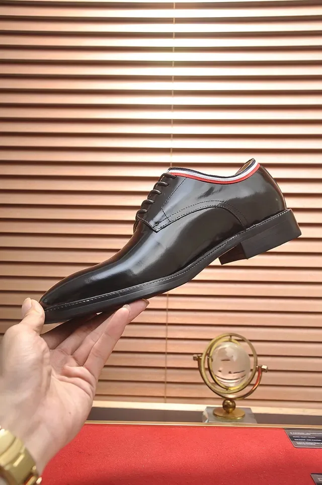 Gucci Web-Trimmed Black Oxford Shoes 6