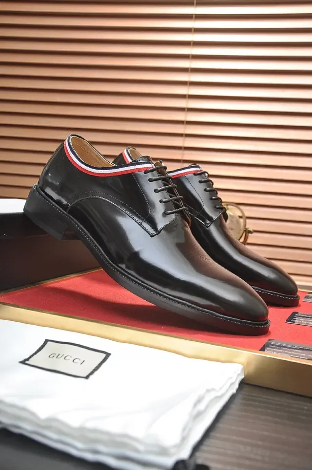 Gucci Web-Trimmed Black Oxford Shoes 8