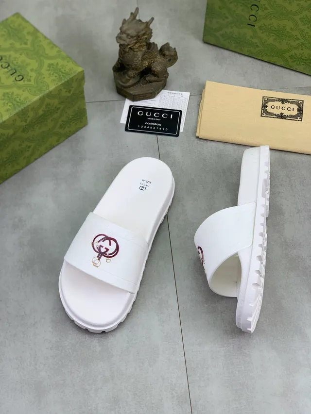 Gucci Chinelos Brancos Borgonha Sola de Borracha Moldada Bordada Horsebit Logo GG 4