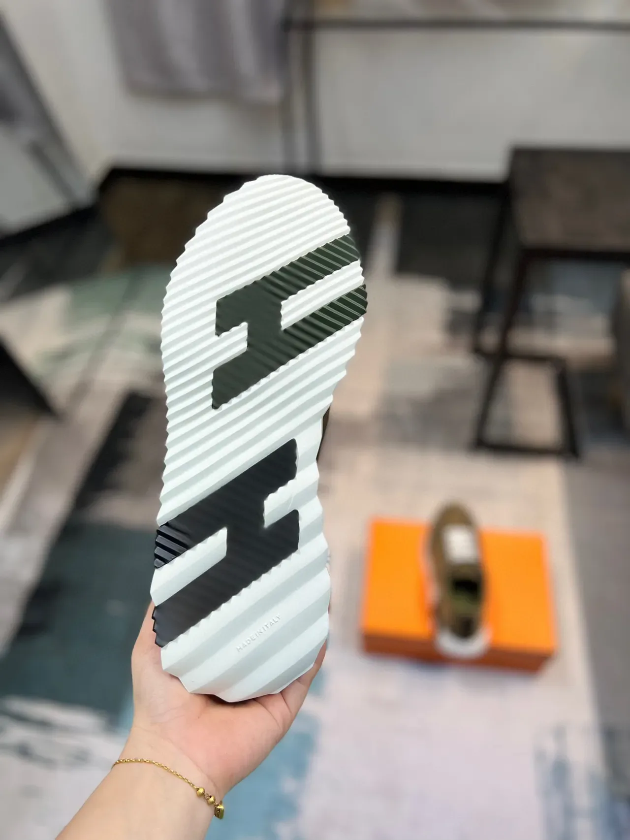 Hermès Army Green White Olive 麂皮和织物鞋面 系带运动鞋 9